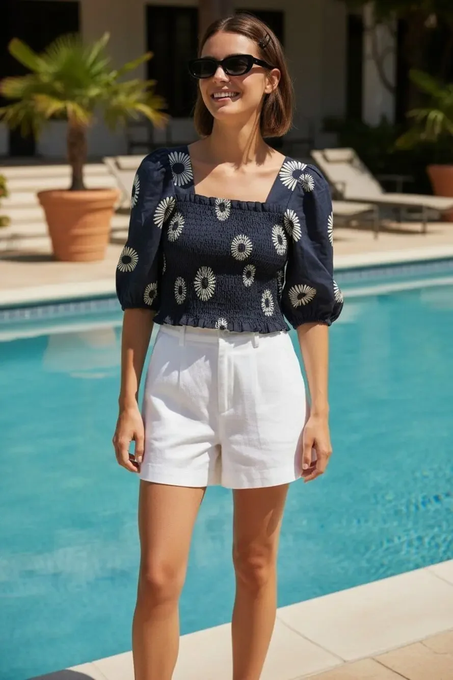 Bobeau Womens Sz Small Smoked Crop Top Navy with White Daisys Blouse NWT
